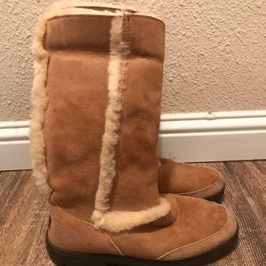 Sundance Uggs size 9
